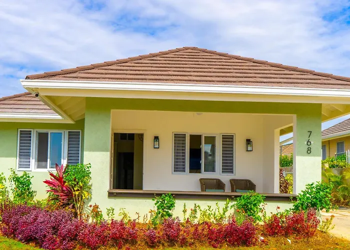 Villa Coastal Haven In Richmond Estate - Your Tropical Oasis