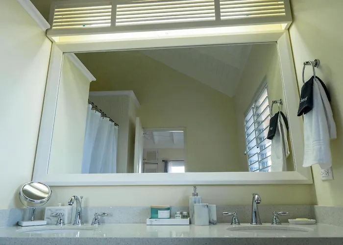 Coastal Haven In Richmond Estate - Your Tropical Oasis * Ocho Rios
